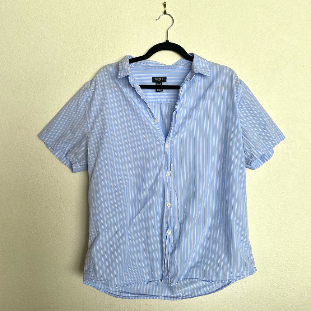 Short sleeve striped blue button down